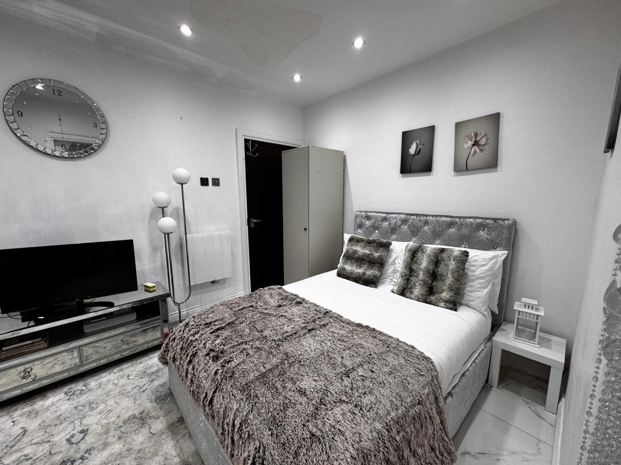 Modern One Bedroom Flat In Twickenham For Business Travelers Apartment Hanworth